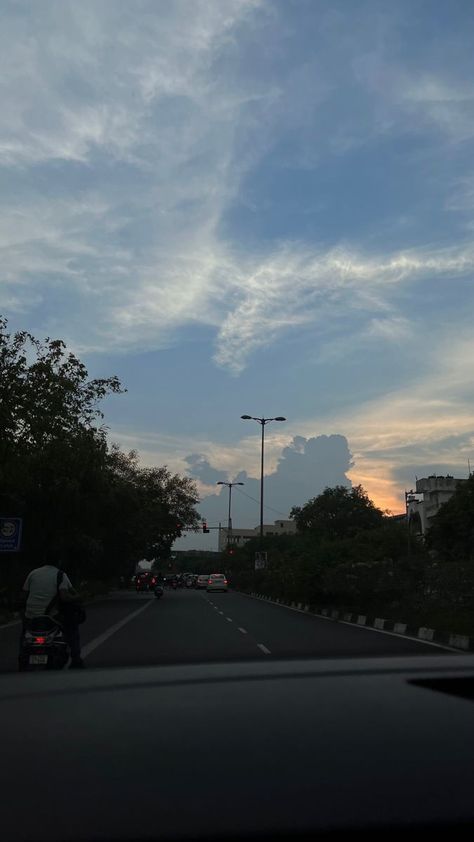 India Sky Pictures, Clouds Natural Pics, Aesthetic Sky Pictures India, Sky Asthetics Wallpaper, Delhi Sky Aesthetic, Evening View Aesthetic, Aesthetic Sky Pics For Instagram, Evening Asthetic Snap, Real Sky Pics Aesthetic