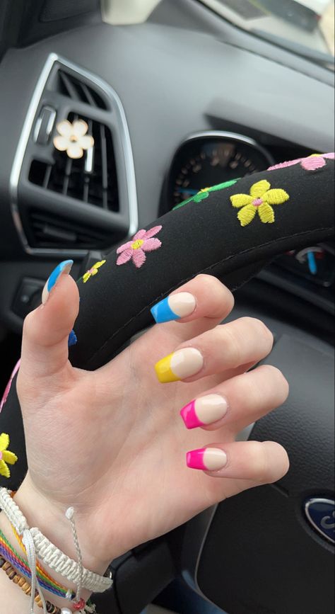 Pan Flag Nails, Pansexual Nails Designs, Pan Nails Pride, Pan Pride Nails, Pansexual Nail Art, Pansexual Pride Nails, Nonbinary Nails, Lgbt Nail Art, Pansexual Nails