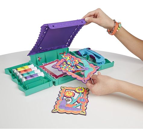 Hasbro Play-Doh DohVinci Anywhere Art Studio Playset: Doh Vinci: Amazon.co.uk: Toys & Games Doh Vinci, Hasbro Play Doh, Studio Easel, Activity Toys, Play Doh, Art And Craft, Storage Case, Creative Kids, Art Studio