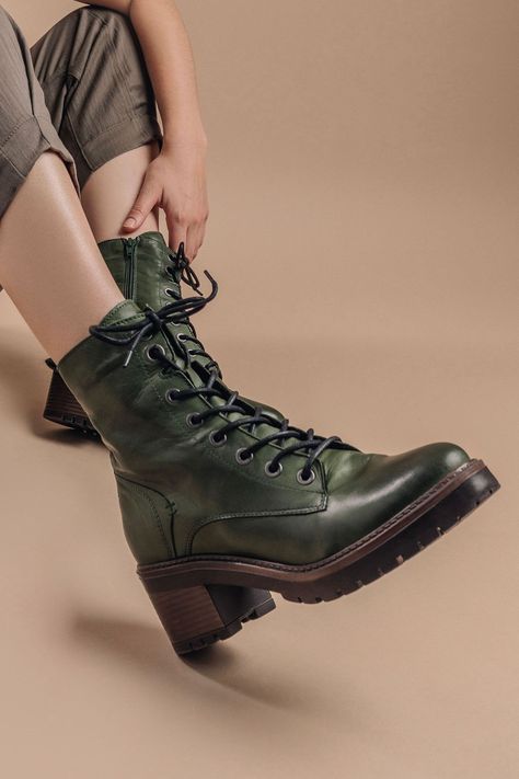 Vintage Lace-up Leather Boots, Retro Leather Lace-up Boots For Winter, Lace Boots Outfit, Green Leather Ankle Combat Boots, Vintage Ankle-high Leather Combat Boots, Green Leather Boots, Green Lace-up Boots With Leather Sole, Worker Style, 2024 Shoes