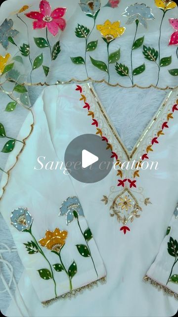 Hand Painted Suits Designs, Hand Painted Suits Latest, Suit Painting Designs Punjabi, Suit Painting Designs, Suit Painting, Painted Dupatta, Embroidery Suits Punjabi, Suits Punjabi, Hand Painted Dress