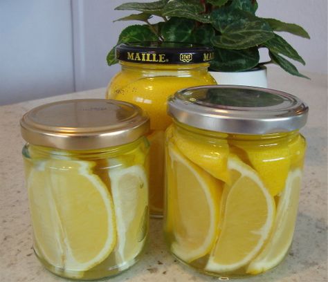 Pickled Lemons, Fermenting Veggies, Preserving Lemons, Lemon Pickle Recipe, Preserved Lemons Recipes, Pickled Fruit, Lemon Peels, Lemon Pickle, Jar Fillers