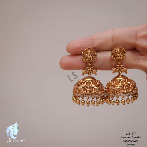 Temple Earrings, Necklace Set Indian Bridal Jewelry, Gold Earrings For Kids, Gold Jhumka Earrings, Gold Bangles For Women, New Gold Jewellery Designs, Gold Earrings Models, Modern Gold Jewelry, Gold Chain Design