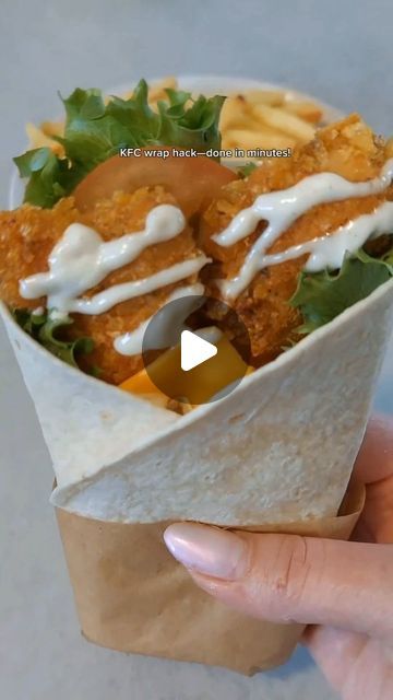 Barbara Bajon on Instagram: "Homemade KFC Chicken Wraps 😋
#chickenwrap #kfcchicken #delicious #homecooking #homemade #easyrecipe #chicken #lunchideas" Kfc Chicken, Chicken Wrap, Healthy Lunches, Chicken Wraps, Chicken Dinner Recipes, Chicken Dinner, Healthy Lunch, Pita, Home Cooking