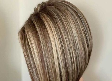 Estos tintes de cabello te hacen ver mayor - Belleza Short Chocolate Brown Hair, Blonde And Brown Hair, Carmel Balayage, Chocolate Brown Hair Color Ideas, Coffee Brown Hair, Brown Hair Color Ideas, Brown Hair Shades, Chocolate Brown Hair Color, Medium Brown Hair