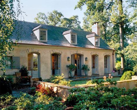 In love. Country Architecture, French Style Chairs, French Country Exterior, French Country Rug, Country House Design, French Country Kitchens, Brick Exterior House, French Country Farmhouse, Bedroom Decorating Ideas