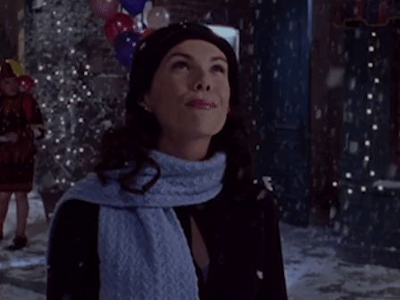 People Are Sharing The Stupidest Things They Believed As Kids, And To Be Honest, Some Of These Make Sense Lorelai Gilmore Snow, Lorelai Quotes, Gilmore Girls Netflix, Gilmore Girls Lorelai, I Smell Snow, Gilmore Girls Fashion, Lane Kim, Gilmore Girls Seasons, Gilmore Girls Fan