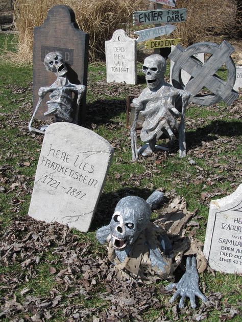 Halloween graveyard corpses. Halloween Graveyard Display, Halloween Skeleton Graveyard, Cemetary Decorating Ideas Halloween, Graveyard Halloween Yard, Graveyard Skeleton, Halloween Cemetary, Skeleton Graveyard, Outdoor Halloween Decor Ideas, Grave Halloween