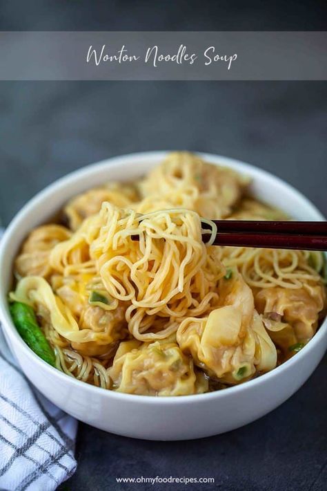 Wonton Egg Noodle Soup, Ramen Noodles With Wontons, Ramen Wonton Soup, Ramen Noodle Recipes With Dumplings, Wonton Ramen Soup Recipe, Wonton Soup With Noodles, Wonton Soup With Ramen Noodles, Asian Soups And Stews, Ramen Dumpling Soup