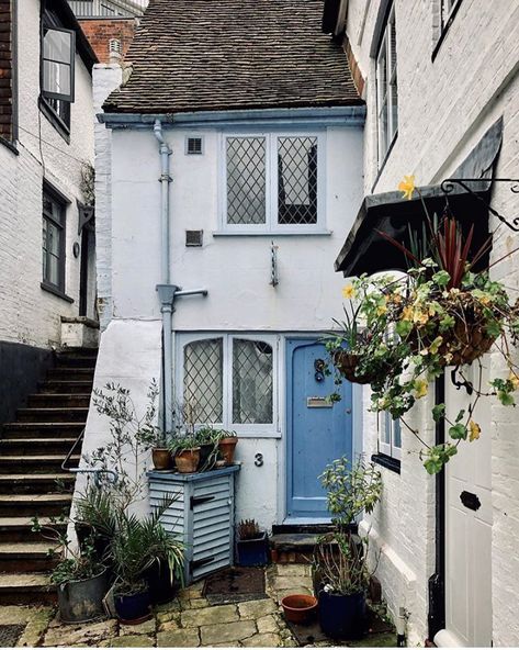 Home is where the heart is! on Instagram: “❤️💚 #weekof_COLOUR 💙💛 You’ve been tagging your colourful shots all week and we LOVE them!  Love this blue & white seaside cottage with the…” Seaside Cottage Aesthetic, Cottage Aesthetic, Cottage By The Sea, Seaside Cottage, Alice In Chains, English Cottage, Where The Heart Is, Pretty House, Little Houses