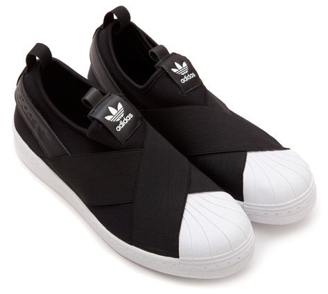 Adidas Superstar Slip On in Black Tifa Cosplay, Superstar Adidas, Adidas Slip, Outlet Nike, Basket Style, Free Runs, Adidas Shoes Women, Women Nike, Discount Nikes