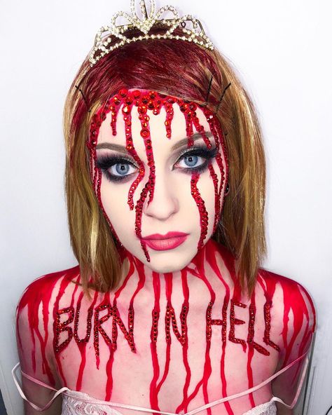 Leah Sapp on Instagram: “Carrie...but make it fashion. What are you being for Halloween?? Pls let me know! This is one of the simpler looks I’ve done this month but…” Lip Makeup Art, Carrie Halloween Costume, Halloween Lip Makeup, Lip Makeup Ideas, Halloween Costume Idea, Scary Makeup, Prom Hairstyles For Long Hair, Halloween Costumes Makeup, Creative Halloween Costumes