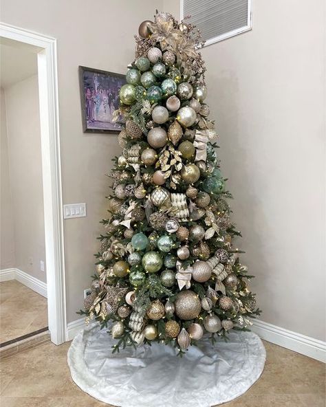 Deck Your Home Decor on Instagram: "Mint Green + Gold🤩✨ What a beautiful pair! We are loving the luxurious look of glass ornaments this season.🤩 Our clients just keep wowing us with these beautiful ornament collections they have! #ChristmasTreeDecorating #deckyourhomedecor #christmas #christmasdecor #merrychristmas #glamchristmas #reels #instagramreels #christmasribbon #christmastree" Christmas Tree Mint Green, Mint Green Christmas Tree Decorations, Mint Green Christmas Decor, Silver Gold Christmas Decorations, Mint Green Christmas Tree, Mint Green Christmas, Silver Gold Christmas, Green Christmas Tree Decorations, Rose Gold Christmas Tree