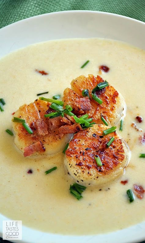 Corn Puree Recipe, Scallops With Corn, Corn Puree, Shoepeg Corn, Bacon Scallops, Seafood Scallops, Aphrodisiac Foods, Coquille St Jacques, Pan Seared Scallops