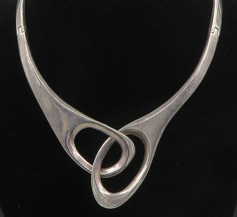 "CECELIA TONO MEXICO 925 Silver - Vintage Dark Tone Collar Necklace - NE3076  CECELIA TONO MEXICO 925 Silver - Vintage Dark Tone Collar Necklace - NE3076  Jewelry Type:         Necklace   Metal Type:            925 Silver  Metal Size:             5.25\" Length  4.5\" Width 2\" Pendant   Stone Type:            N/A  Condition:              N/A  Jewelry Weight:     132.4 Grams  PLEASE NOTE: THIS ITEM IS PRE-OWNED. ALTHOUGH MOST ITEMS ARE IN VERY GOOD CONDITION, SOME MAY NEED CLEANING AND/OR MINOR R Life Crisis, Clear Pictures, Shiny Things, Jewelry Inspo, Dream Jewelry, Metal Necklaces, Collar Necklace, Stone Pendants, Amazing Jewelry