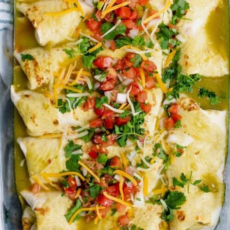 Macro Friendly White Chicken Enchiladas, Macro Chicken Enchiladas, Fast Macro Friendly Meals, Family Friendly Macro Dinners, Low Calorie Macro Friendly Meals, Macro Enchiladas, Family Friendly Macro Meals, Macro Friendly Chicken Enchiladas, Macro Friendly Enchiladas