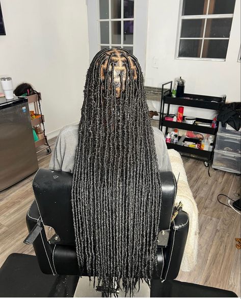 Soft Locs Medium Size, Medium Distressed Locs, Soft Locs Medium Parts, Knee Length Soft Locs, Medium Soft Locs, Distressed Soft Locs, Natural Hair Weaves, Parting Hair, Soft Locs