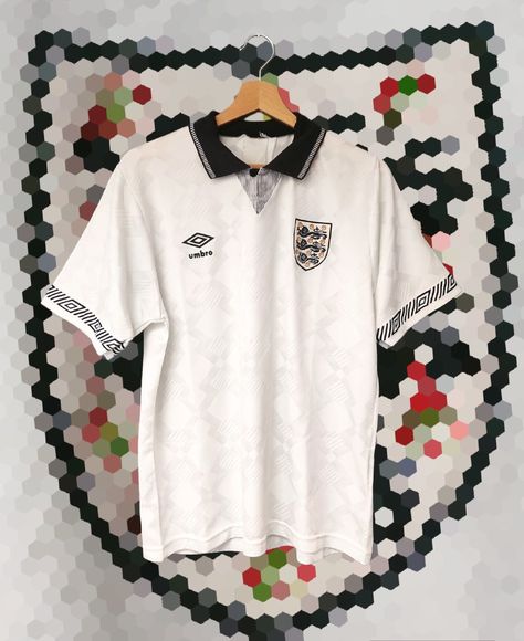 Retro Football Kits, Retro Football Jersey, England Retro Jersey, Classic Football Jersey, Clothing Branding Design, Classic Soccer Jerseys, Vintage Jerseys Soccer, Football Shirt Designs, Football Jersey Outfit