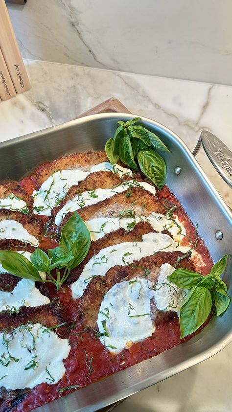 Classic Chicken Parmesan — REILLY MEEHAN Authentic Chicken Parmesan Recipe, Chicken Parmesan Recipe, Chicken Parmesan Pasta, Budget Family Meals, Cheap Meal Ideas, Simple Family Meals, Homemade Sourdough, Parmesan Pasta, Cheap Meal