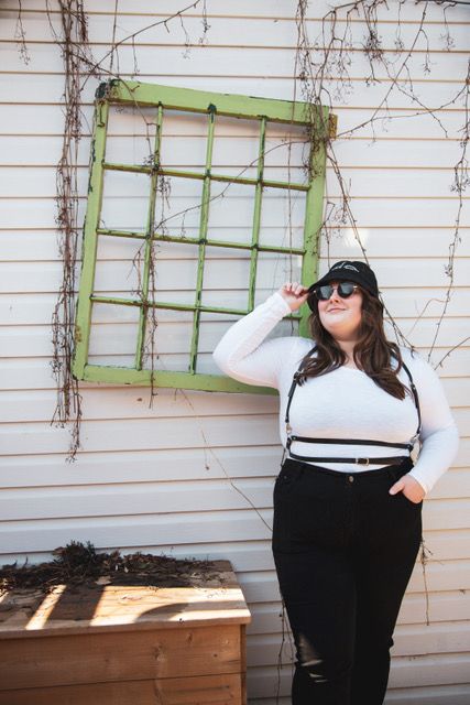 Plus size outfit with harness belt corset belt. East fashion on a budget, toronto blogger. Plus Size Harness Outfit, Outfit With Harness, Harness Outfit Aesthetic, Corset Belt Outfit, Plus Size Harness, Harness Outfit, Fashion On A Budget, Belt Corset, Harness Belt