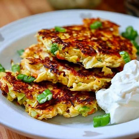 Easy Pan-Fried Cabbage Fritters. - Healthy Elizabeth Healthy Elizabeth, Cabbage Fritters, Cabbage Recipes Healthy, Pumpkin Cornbread, Braised Greens, Raw Carrots, Cooked Cabbage, Vegetarian Cabbage, Fried Cabbage