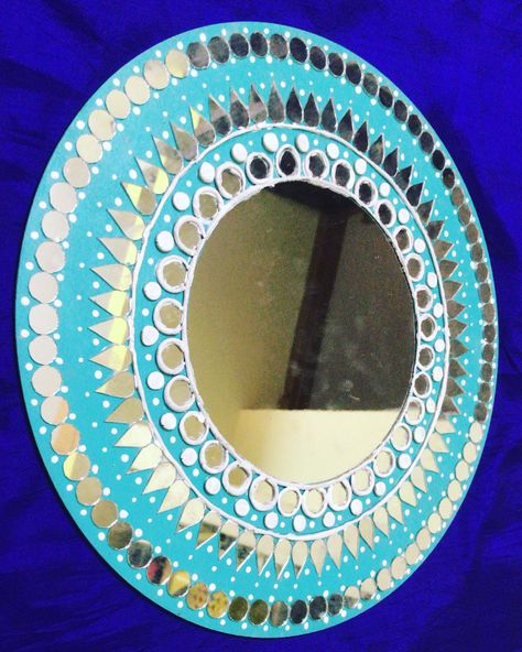 Mdf Board Mirror Art, Lippan Kaam, Lippon Art, Buddhism Wallpaper, Painted Mirror Art, Chakra Mandala, Mosaic Art Diy, Lippan Art, Mirror Crafts