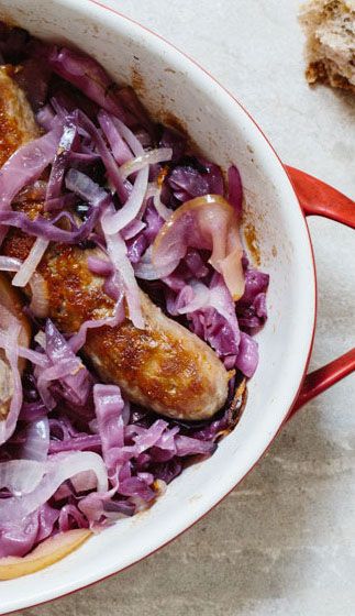 Roasted cabbage, apples, and Italian sausage: Maybe the best (and easiest) fall dinner. Cabbage Crockpot, Cabbage And Apples, Roasted Italian Sausage, Best Cabbage Recipe, Sausage Cabbage, Crockpot Italian, Savory Apple Recipes, Corn Beef, Cabbage And Sausage