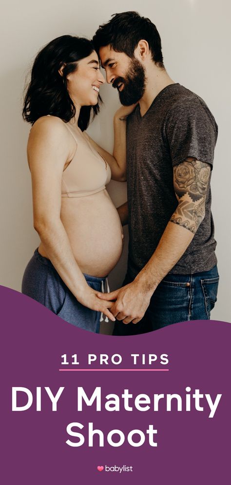 We've gathered the top photography tips, hacks, and real examples so you can shoot your own maternity photos with little to no help and little to no cost! Whether you’re trying to keep costs down or planning your shoot at home during a pandemic, hiring a photographer might not be in the cards for you. Even if you don’t have a professional camera, if you have a phone with a camera, you can DIY your maternity photos or baby announcement photos (for free) and make them look professional! Diy Maternity Shoot, Pregnancy Stage, Maturity Shoot, Maternity Photography Tips, Duo Pose, Prego Pics, Diy Maternity Photos, Home Maternity Photography, Abs Art