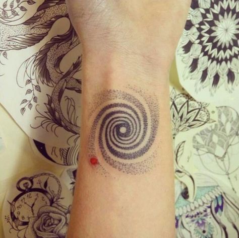 Spiral Tattoo, Spiral Tattoos, Inner Forearm Tattoo, Tattoo Zeichnungen, Inspiration Tattoos, Forearm Tattoo Women, Doodle Tattoo, Tattoo Women, Japanese Sleeve Tattoos