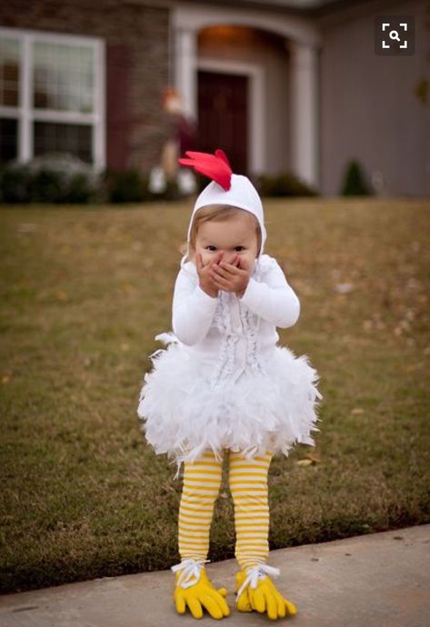 More Baby Chicken Costume, Carnaval Kids, Halloween Costumes Creative, Diy Fantasia, Party Halloween Costumes, Chicken Halloween, Chicken Costume, Chicken Costumes, Baby Kostüm