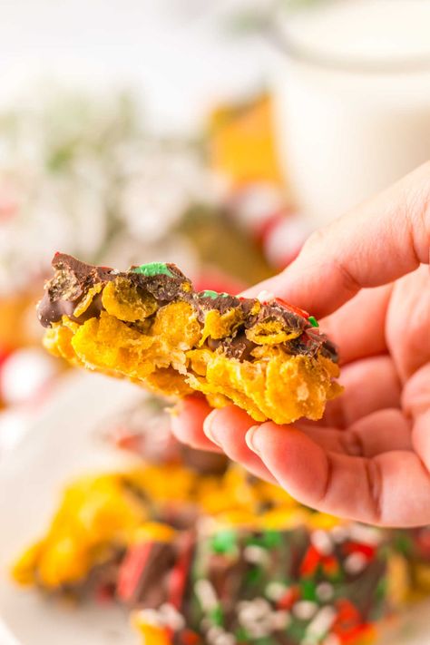 Cornflake Chocolate Brittle, Cornflake Brittle, Cornflakes Chocolate, Cornflake Candy, Savoury Treats, Bark Recipes, Bark Recipe, Slices Recipes, Chocolate Caramel