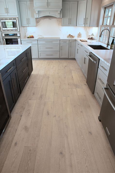 Chêne Gris - Vintage Elements Ash Flooring Kitchen, Light Oak Floors Grey Cabinets, Blonde Grey Flooring, Blonde Flooring Kitchen, Blonde Wood Floors Kitchen, Natural Hardwood Floors Kitchen, Blond Oak Floors, Flooring That Goes With Grey Cabinets, French Country Hardwood Floors