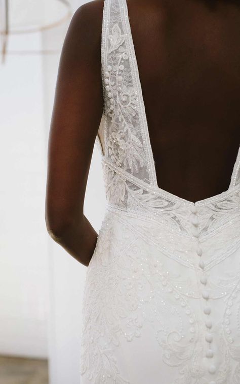 Detailed Wedding Dress, Chic Wedding Gown, Essence Of Australia, Ivory Gown, Modern Wedding Inspiration, Essense Of Australia, Australia Wedding, Glamorous Wedding, Wedding Gowns Lace