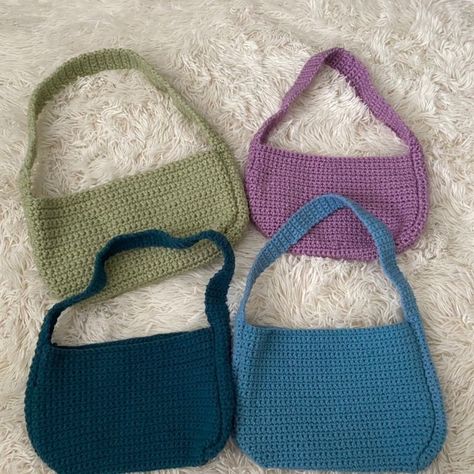 Crochet Purse Aesthetic, Shoulder Crochet Bag, Aesthetic Crochet Bags, Crotchet Bags Aesthetic, Crochet Aesthetic Bag, Crochet Aesthetic Ideas, Crochet Inspo Ideas, Crochet Accessories Ideas, Crochet Bags Aesthetic