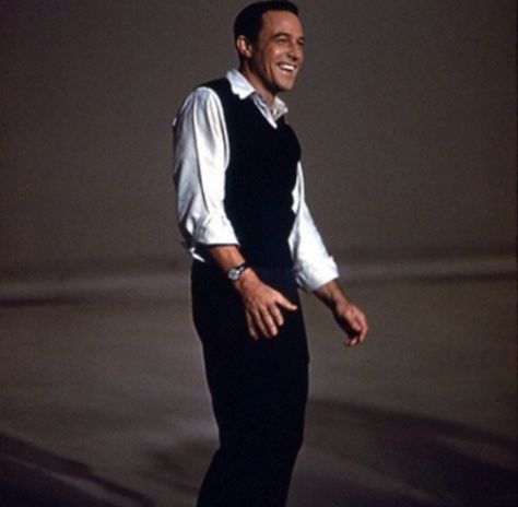 Gene Kelly Ernst Haas, Old Hollywood Actors, Classic Dance, Anchors Aweigh, Tap Dancer, Love This Pic, Hollywood Men, Gene Kelly, Male Actors