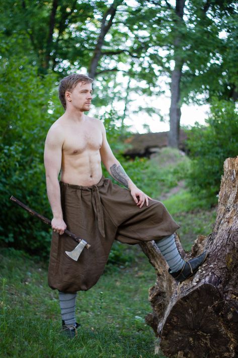 Medieval Pants Men, Medieval Clothing Men, Viking Pants, Medieval Pants, Viking Clothes, Larp Inspiration, Gesture Drawings, Clothes Simple, Farmer Outfit