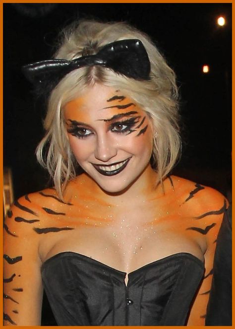 Tiger Makeup, Tiger Halloween, Fantasy Make-up, Tiger Costume, Pixie Lott, Smoky Eyes, Tiger Face, Fantasias Halloween, Cat Makeup