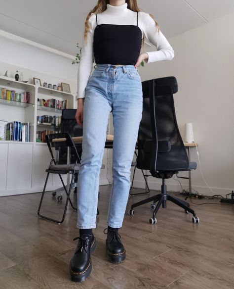 Patent Leather Oxfords Outfit, Docs 1461 Outfit, 1461 Quad Outfit, Doc Martens 1461 Outfit Women, Oxford Boots Outfit, 1461 Quad Dr Martens Outfit, Oxford Aesthetic Outfit, Dr Martens Quad Outfit, Oxfords Outfit Women