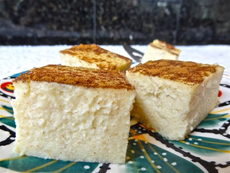 Favorite greek desert farina cake! Farina Recipe, Old Family Recipes, Mediterranean Desserts, Greek Sweets, Greek Desserts, Greek Cooking, Greek Dishes, Köstliche Desserts, Breakfast Dessert