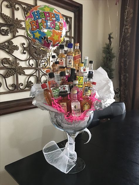 Mini Alcohol Bottles Gift 21st Birthday, Mini Alcohol Bouquet, Wine Glass Gift Basket, Alcohol Baskets, Mini Alcohol Bottles Gifts, Baseball Theme Gifts, Birthday Margarita, Alcohol Basket, Diy 21st Birthday Gifts