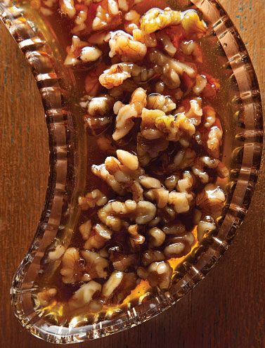 A sweet-gooey topping that lends an essential crunchy texture, wet nuts are perfect on sundaes. Wet Nuts Recipe, Sundae Toppings, Maple Syrup Recipes, Walnut Recipes, Nut Recipes, Ice Cream Toppings, Toasted Walnuts, Köstliche Desserts, Ice Cream Desserts