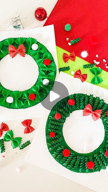 Macaroni Wreath Craft, Pasta Christmas Wreath, Pasta Wreath Craft, Kids Craft Christmas Wreath, Pasta Christmas Crafts, Christmas Wreath Craft Preschool, Christmas Wreath Crafts For Kids, Pasta Wreath, Christmas Month