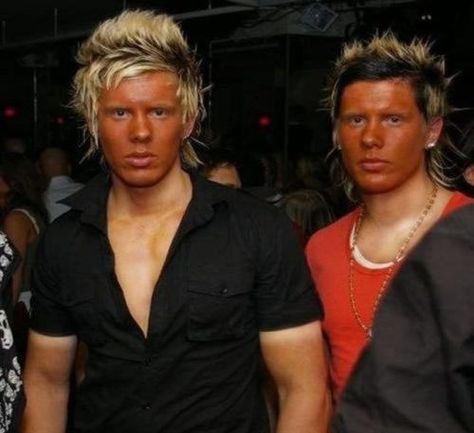 Or like this? | 22 Reasons Why The Club Is The Worst Place On The Planet Tan Fail, Epic Fails Funny, Fake Tan, Spray Tanning, Epic Fails, Sun Tan, Tanning, Funny Photos, Night Club