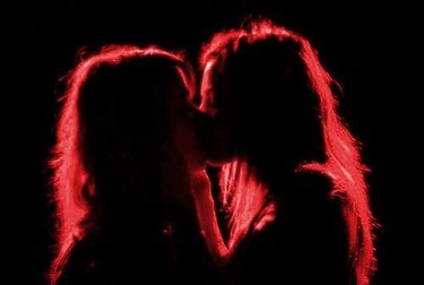 Lesbian Photography, I Love Girls, Red Aesthetic, Two People, Couple Aesthetic, Girls In Love, Hopeless Romantic, Red Light, In The Dark