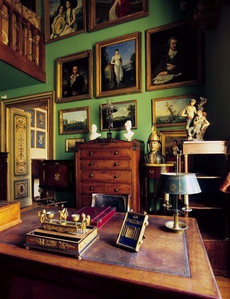 Empire Furniture, English Interior, English Country Decor, Wall Colour, English Decor, Green Walls, House Museum, Design Del Prodotto, Green Interiors