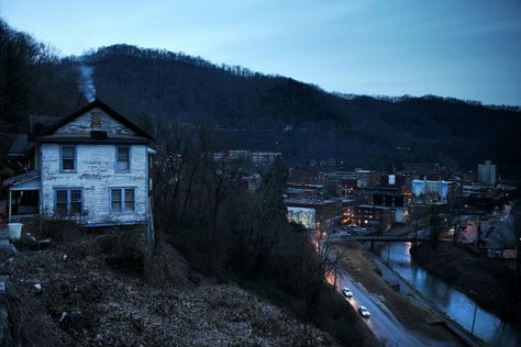 Mcdowell County, Lyndon B Johnson, Glass Castle, American Gothic, Southern Gothic, Gothic Aesthetic, Ny Times, West Virginia, Small Towns