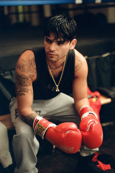 Ryan Garcia 2023 Zara Everlast Everlast Boxing Gloves, Ryan Garcia, Everlast Boxing, Boxing Images, Fragrance Campaign, Professional Boxer, Boxing Gym, Training Gloves, Joe Keery