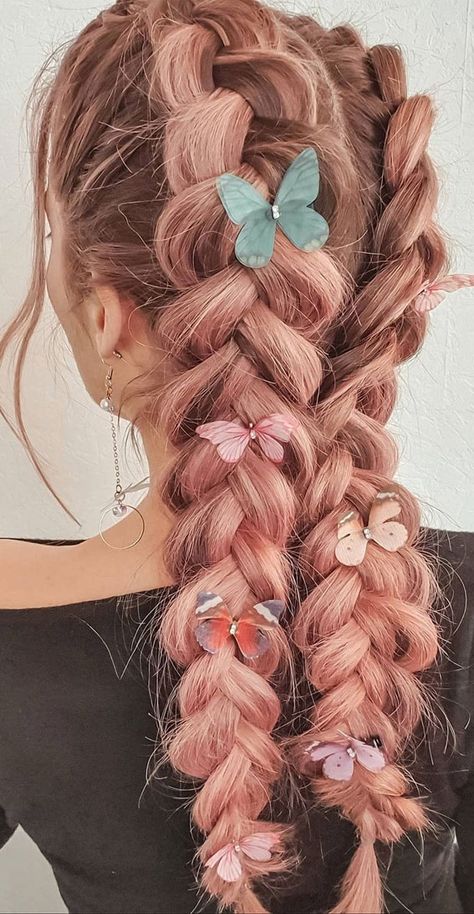 Cute braided hairstyles to rock this season : Pink Strawberry Hair with pigtail braid Hairstyles Fishtail, Olivia Hair, Ponytail Braided, Hairstyles French, French Braid Pigtails, Braided Pigtails, Hairstyle Braided, Ball Outfit, Style Braids