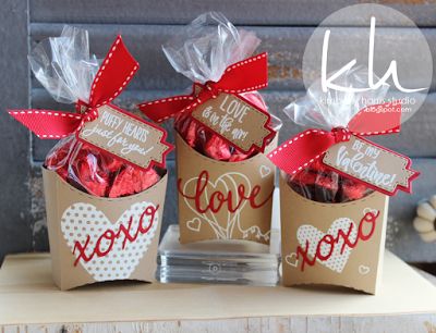 Valentine Gift Crafts, Valentine Chocolate Gift Ideas, Valentine’s Day Packaging Ideas, Gift Box Valentines Day, Valentine Package Ideas, Valentines Day Chocolate Ideas Gifts, San Valentín Ideas, Valentine’s Day Desk Decor, Box San Valentin