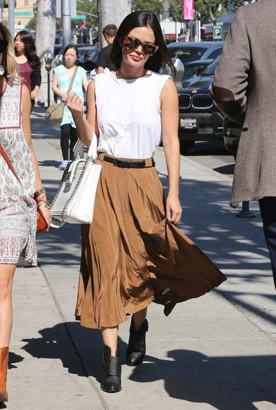 Rachel Bilson Style, Urth Caffe, Petite Celebrities, Style Casual Chic, Boating Outfit, Rachel Bilson, Cute Comfy Outfits, Celebrity Street Style, Star Style